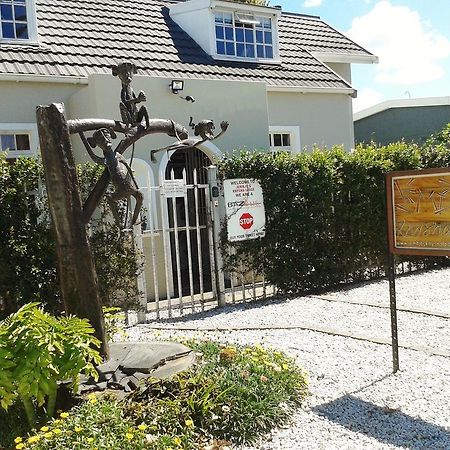 Jembjo'S Knysna Lodge & Backpackers Kültér fotó