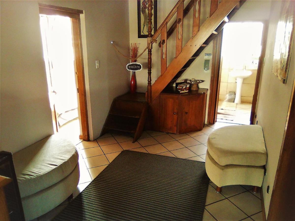 Jembjo'S Knysna Lodge & Backpackers Kültér fotó