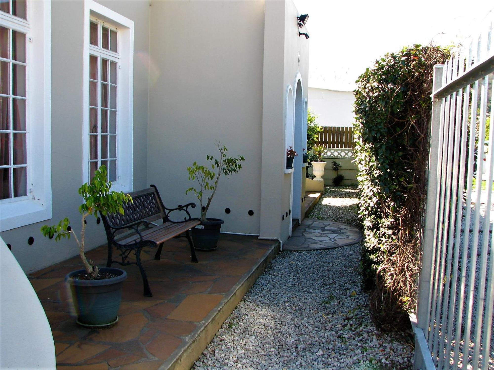 Jembjo'S Knysna Lodge & Backpackers Kültér fotó