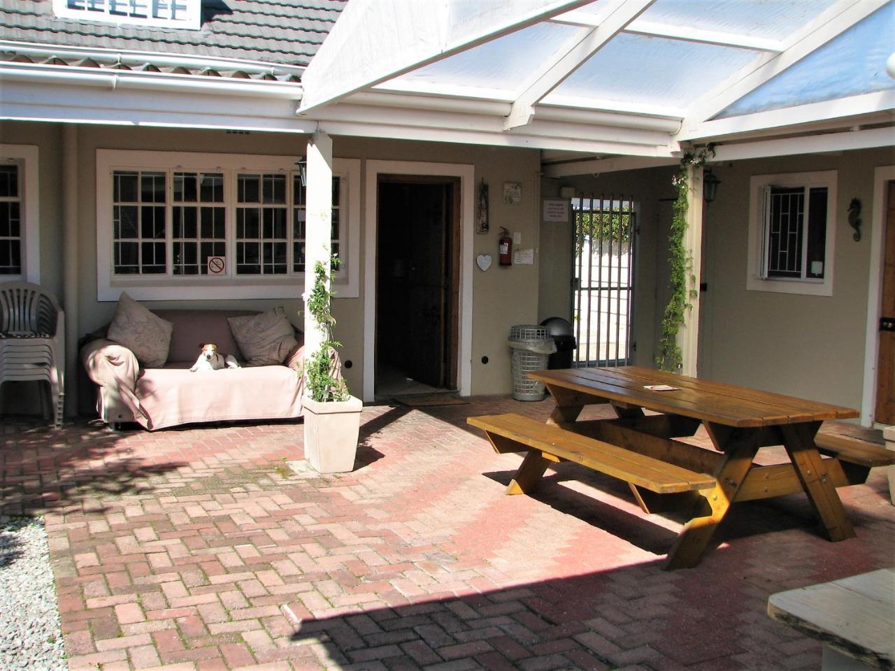 Jembjo'S Knysna Lodge & Backpackers Kültér fotó