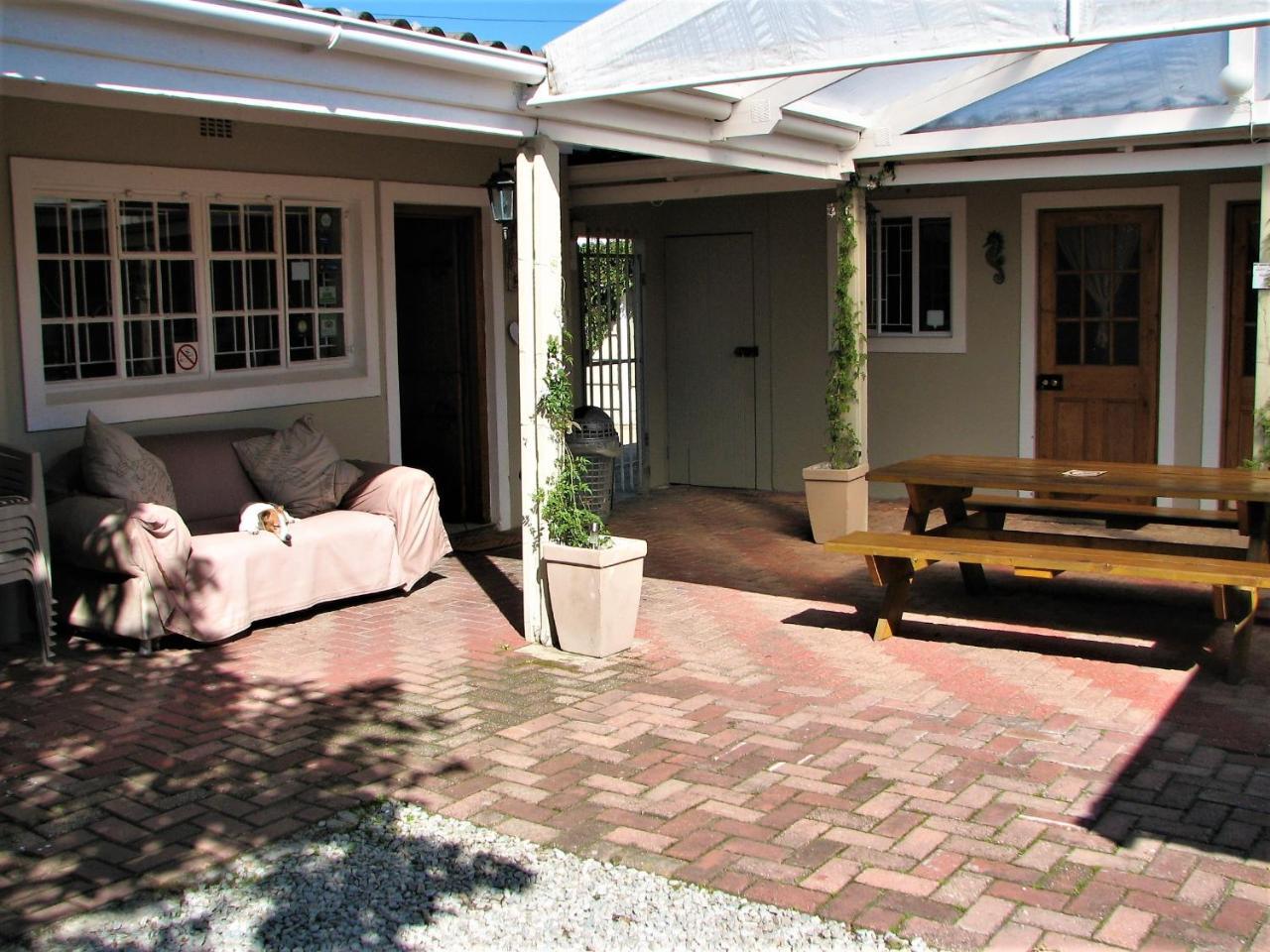 Jembjo'S Knysna Lodge & Backpackers Kültér fotó