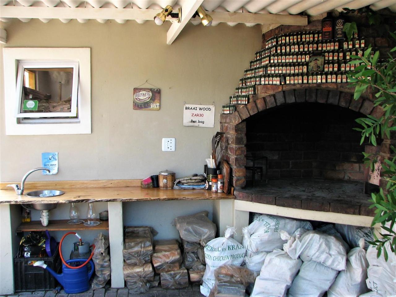Jembjo'S Knysna Lodge & Backpackers Kültér fotó