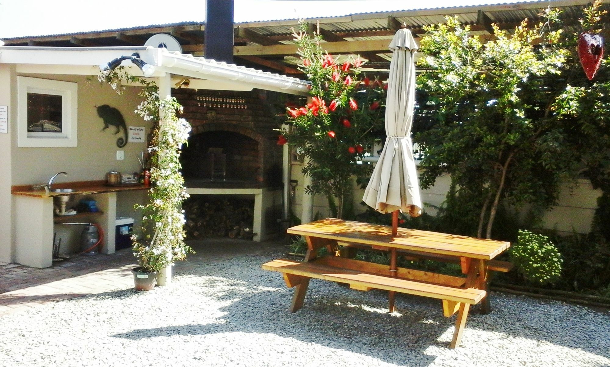 Jembjo'S Knysna Lodge & Backpackers Kültér fotó