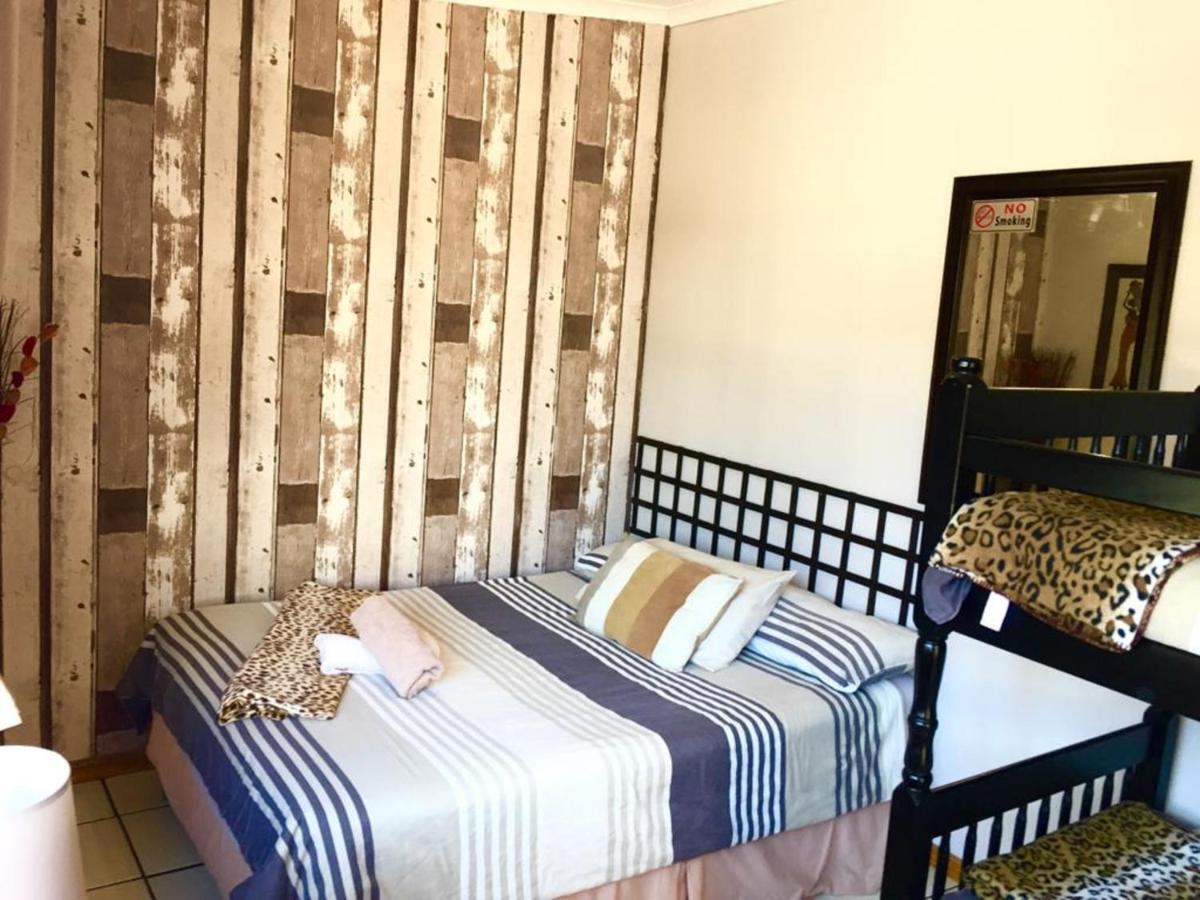 Jembjo'S Knysna Lodge & Backpackers Kültér fotó